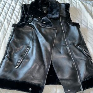 Womens leather vest 🌟